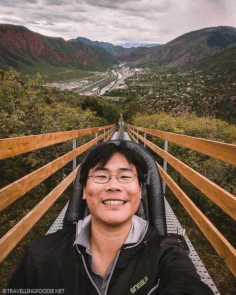 Travelling Foodie Raymond Cua selfie on tracks of Alpine Coaster at Glenwood Caverns Adventure Park