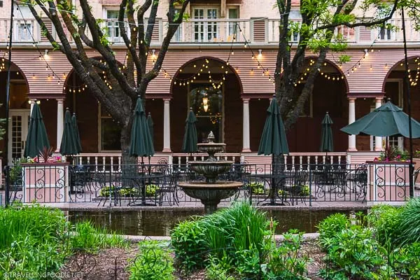 Fountain and Patio at Hotel Colorado in Glenwood Springs