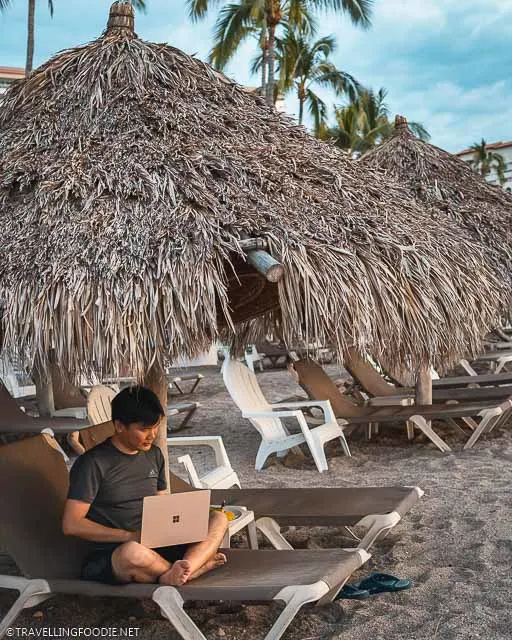 Travelling Foodie Raymond Cua on the Sheraton Buganvilias Cabana using Microsoft Surface Laptop 3