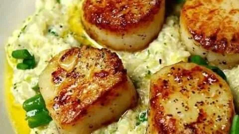 Seared Scallops and Cauliflower Rice Risotto