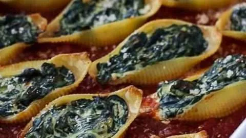 Spinach and Ricotta Stuffed Shells