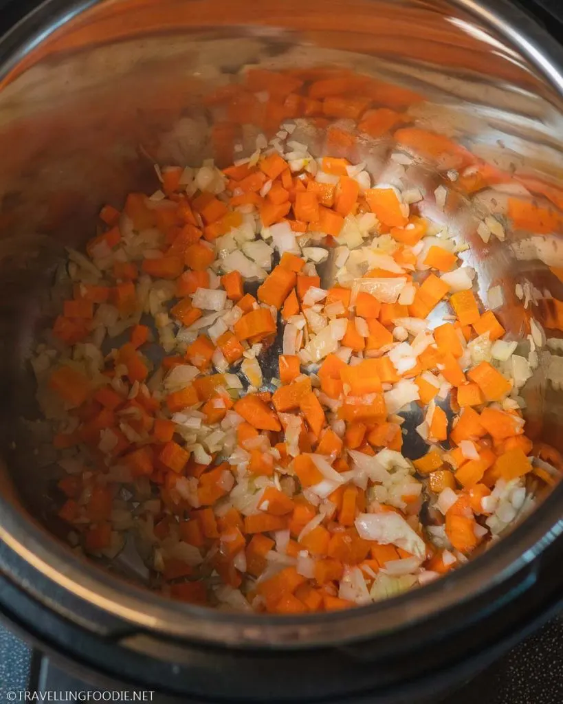 Carrots, Onions and Garlic on Instant Pot