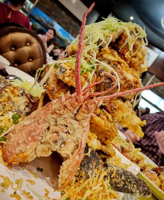 HK Style Lobster Mountain at Fishman Lobster Clubhouse in Scarborough