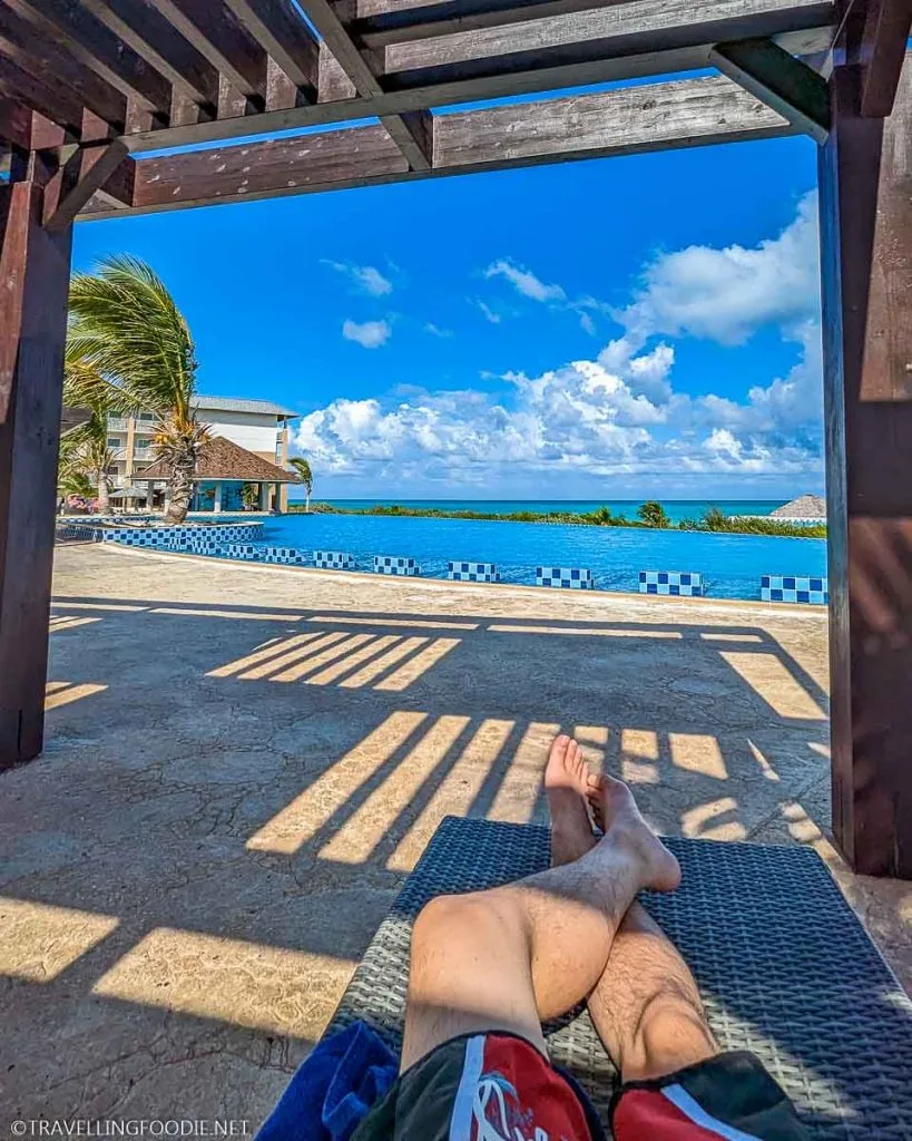 Travelling Foodie Raymond Cua relaxing on the Infinity Pool cabana at Gran Muthu Imperial Cayo Coco, Cuba