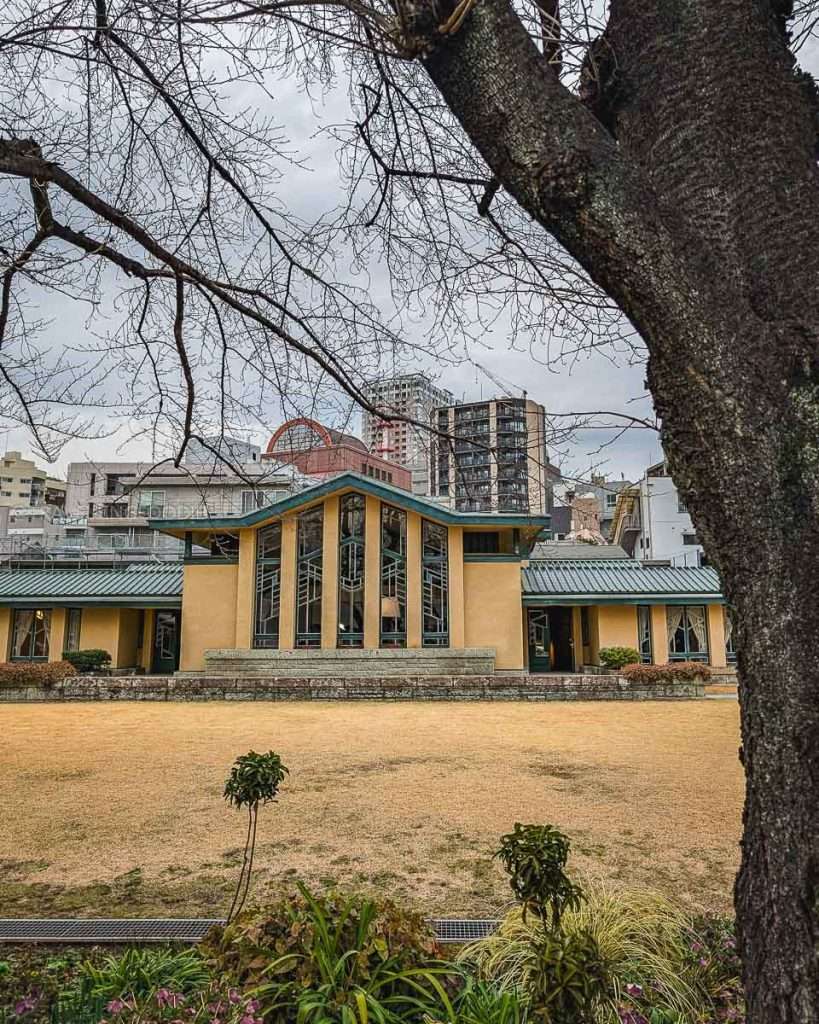 Jyu Gakuen Myonichikan in Ikebukuro Tokyo