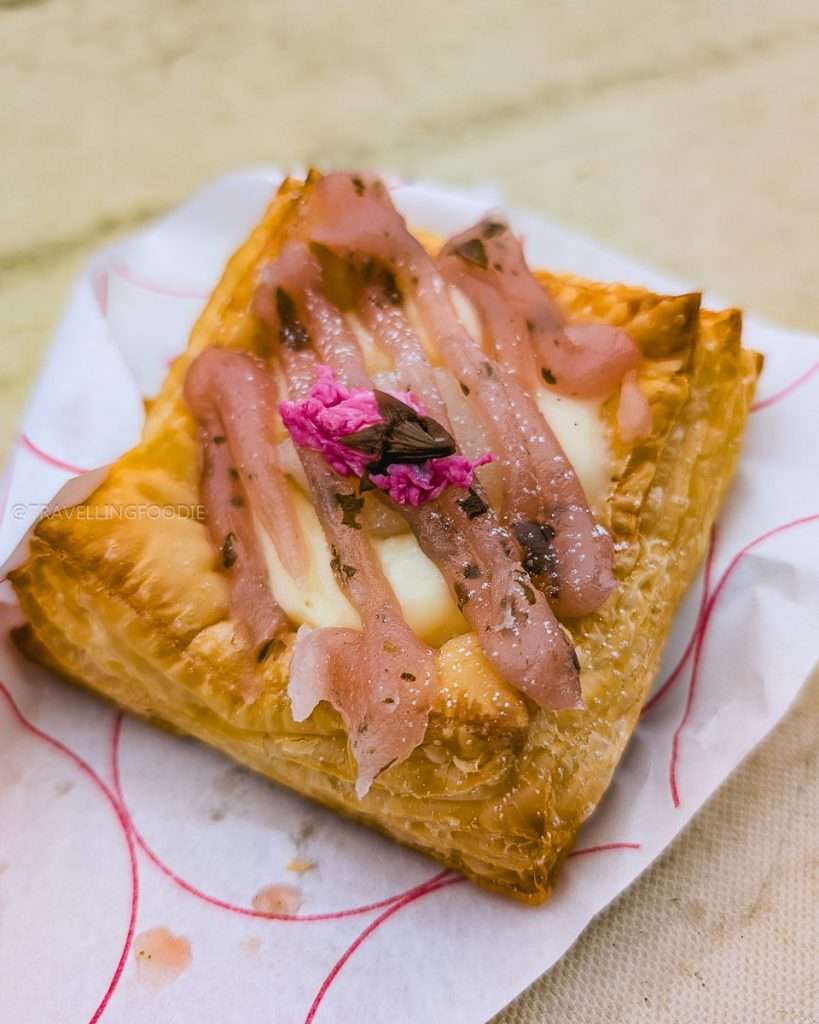 Custard apple pie pastry at Ringo Ikebukuro