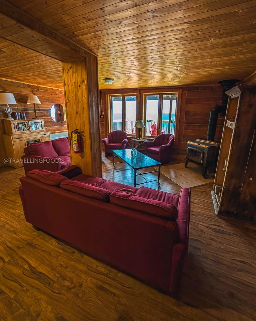 Living Room at the cottage of one of the best hotels in Saguenay-Lac-Saint-Jean, Quebec