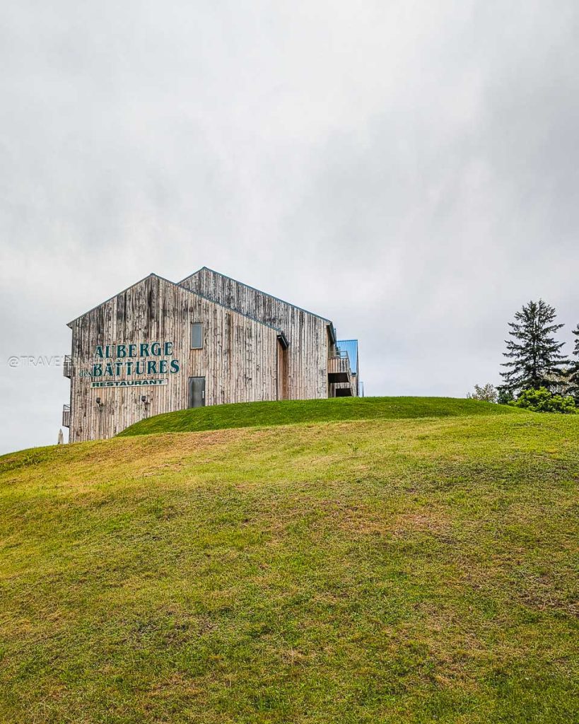 BATTURES Hotel Fjord Saguenay Outdoor Sign