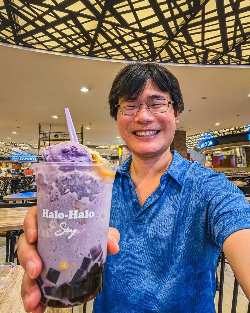 Travelling Foodie Raymond Cua trying best desserts in Manila