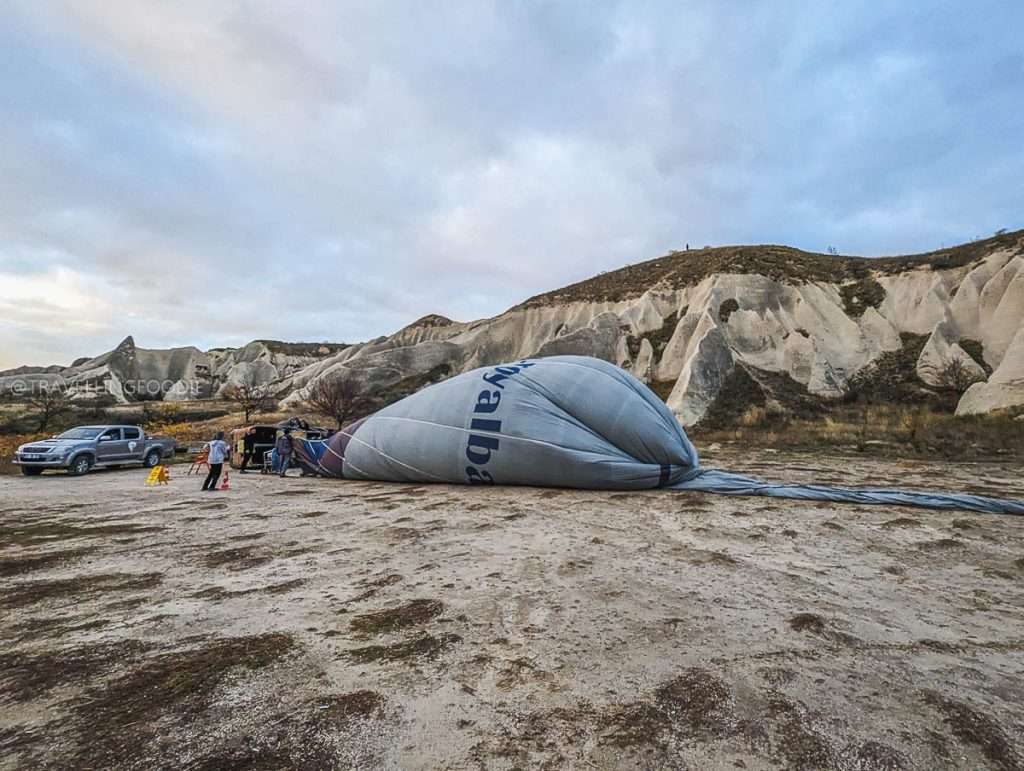 Royal Balloon inflating