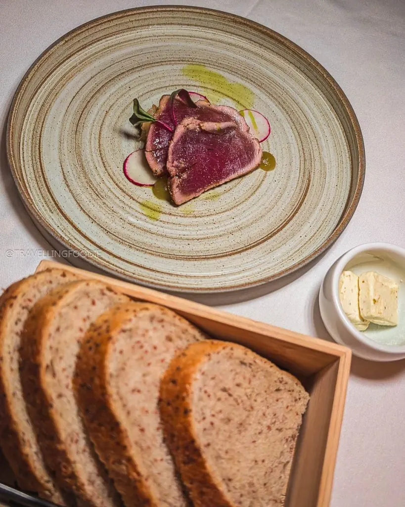 Tuna Tataki at Le Geraldine, one of the best restaurants in The Laurentians, Quebec