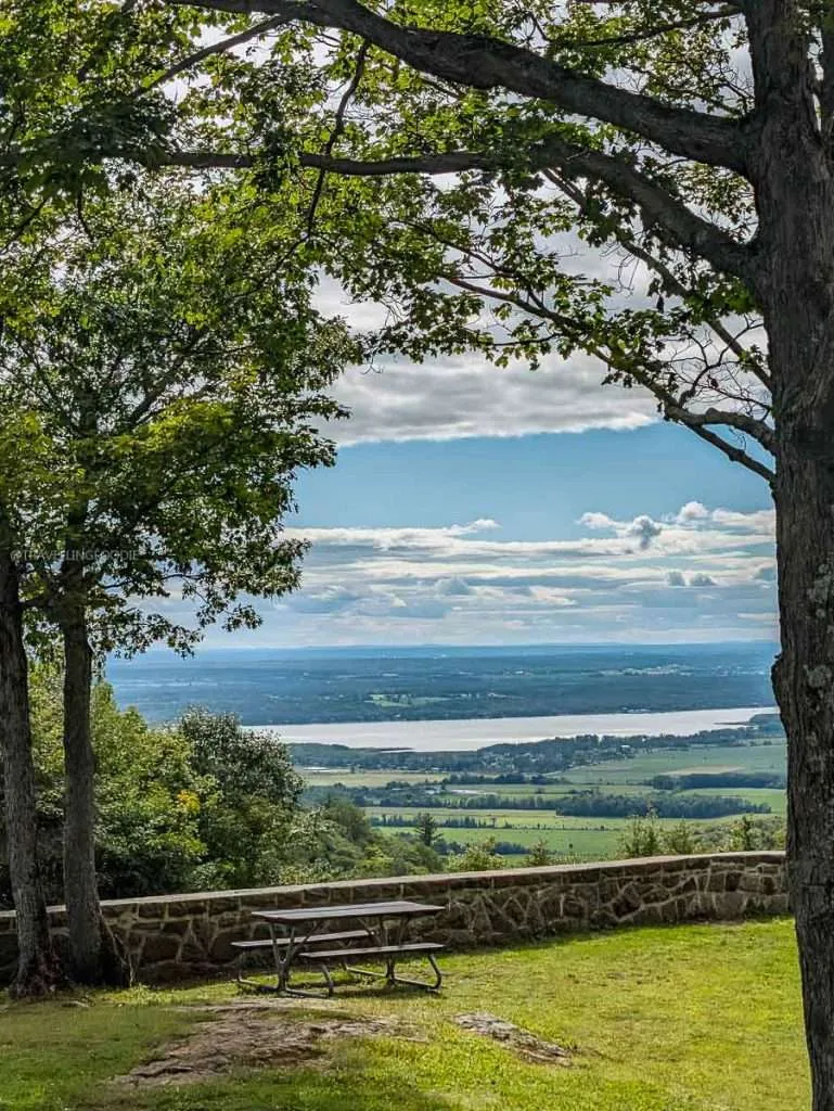 Picnic table overlooking the Ottawa River at &Eacute;tienne Br&ucirc;l&eacute; Lookout in Gatineau Park, Chelsea Quebec